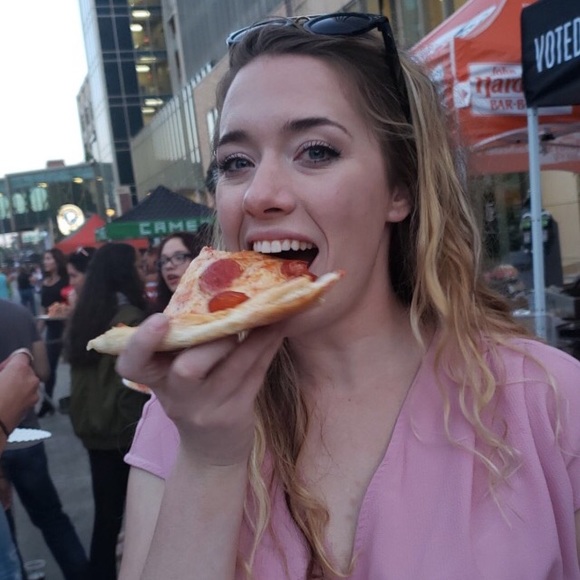 Meet your Posher, Erin - Picture 2 of 2